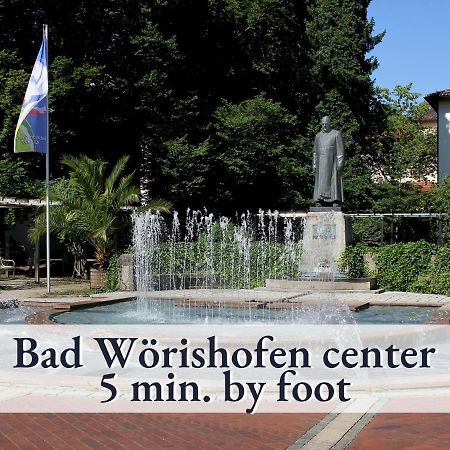 Sehr Gemuetliche Ferienwohnung In Bester Lage Mit Grossem Sonnenbalkon L Innenstadtnaehe L 1 Minute Zum Bahnhof L Kueche L Tv L Free-Wlan L Willkommen Im Hallo!-Apartment 8 บาดวือริสโฮเฟิน ภายนอก รูปภาพ