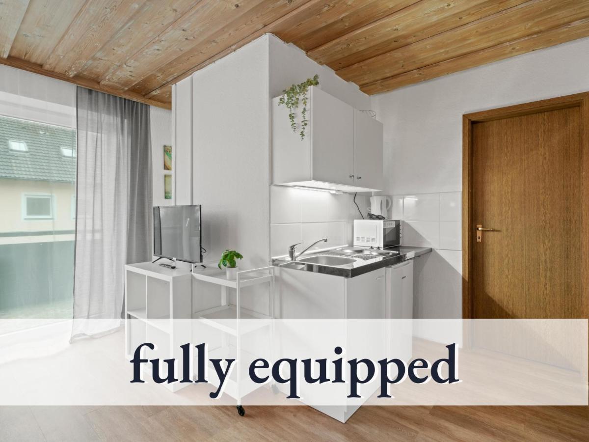 Sehr Gemuetliche Ferienwohnung In Bester Lage Mit Grossem Sonnenbalkon L Innenstadtnaehe L 1 Minute Zum Bahnhof L Kueche L Tv L Free-Wlan L Willkommen Im Hallo!-Apartment 8 บาดวือริสโฮเฟิน ภายนอก รูปภาพ